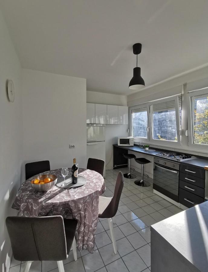 Relax Central Apartment Zagreb Exterior photo